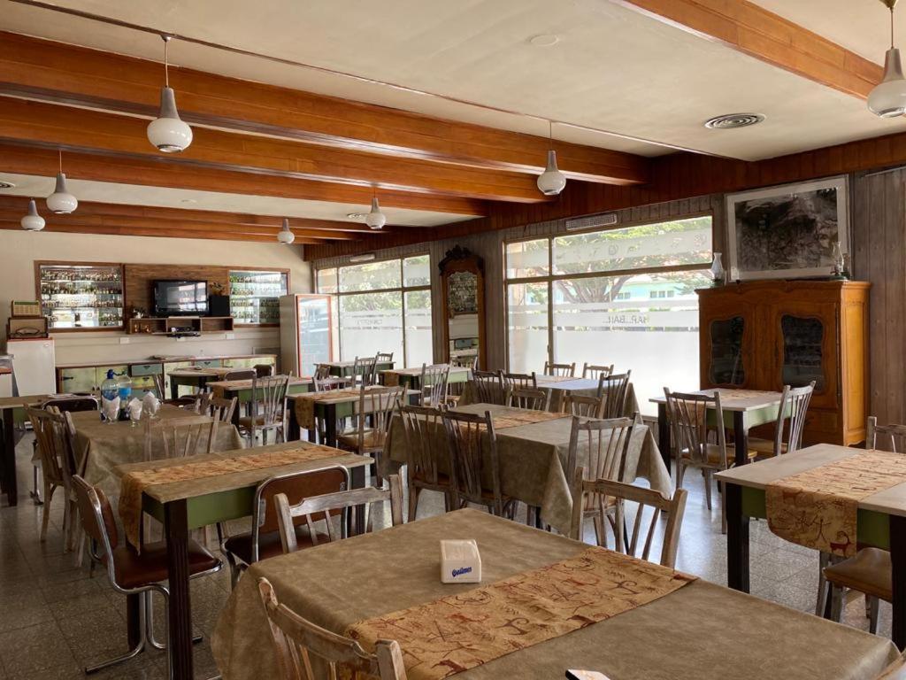 פריטו מורנו Hotel Belgrano מראה חיצוני תמונה